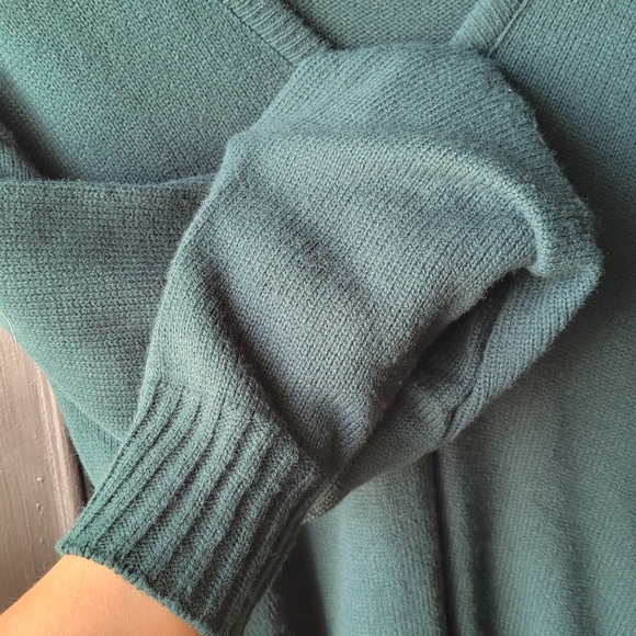 Vintage BARREL Sweater Size Small V Neck Made in USA Green Long Sleeve - Picture 7 of 8